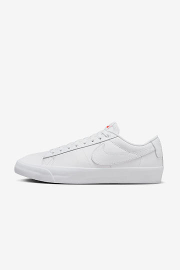 Zapatilla NIKE SB BLAZER LOW PRO GT - WHITE